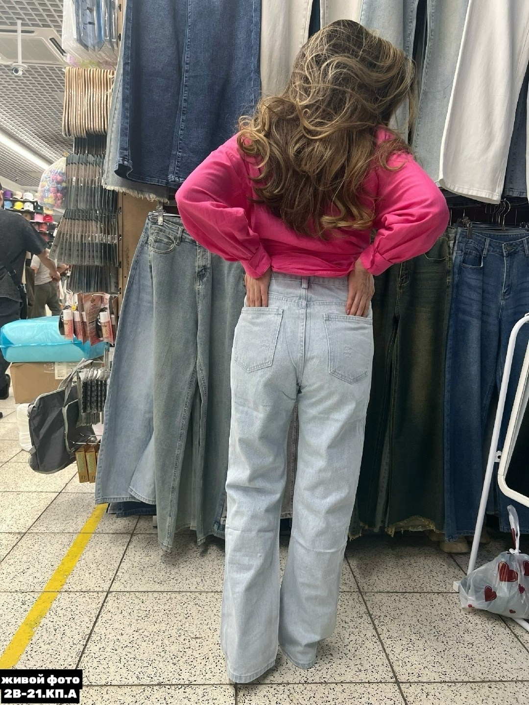 брюки джинсы,женские джинсы,стильные джинсы,джинсы женские широкие,джинсы для девушек