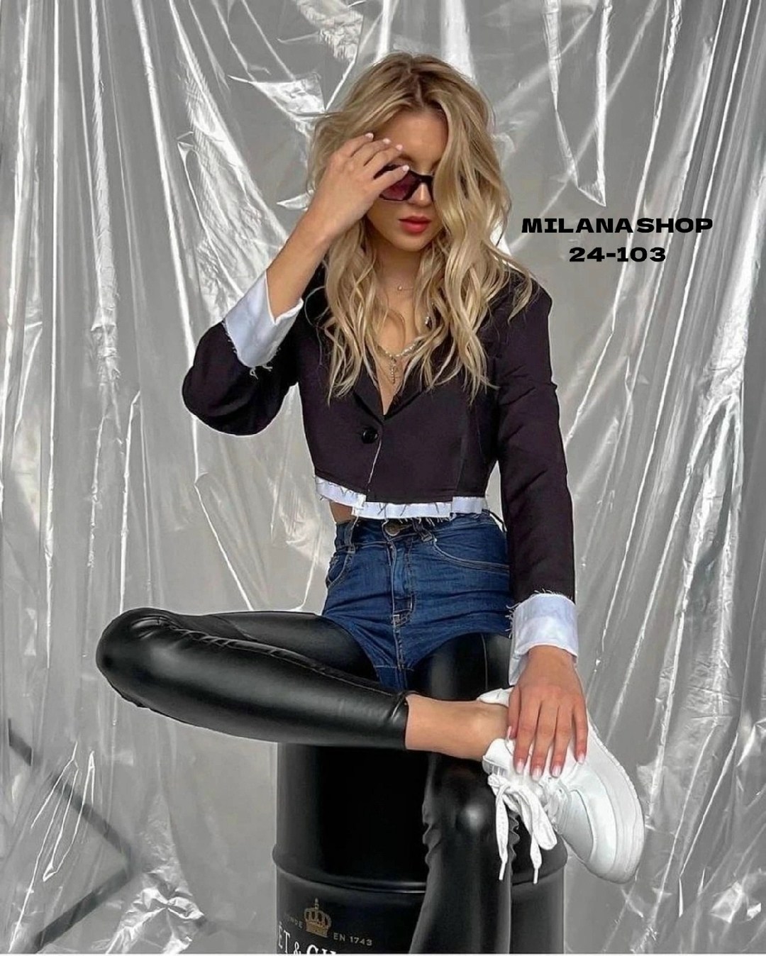 кожаные лосины,легинсы комбинированные с кожей,брюки со вставками из экокожи,джинсы брюки,леггинсы кожаные