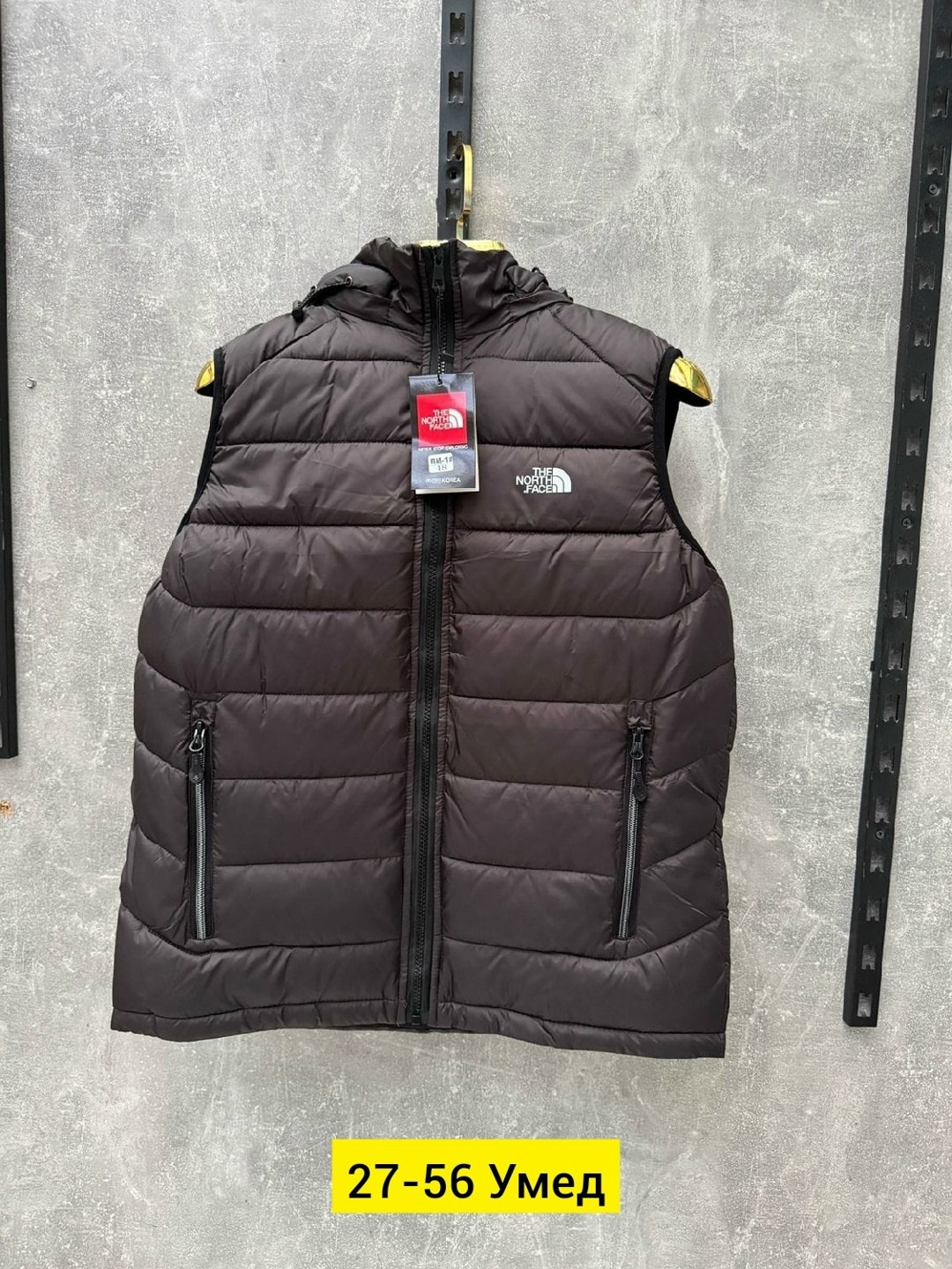 жилетка прада мужская,жилетка мужская,жилет мужской,мужской утепленный жилет,безрукавка мужская