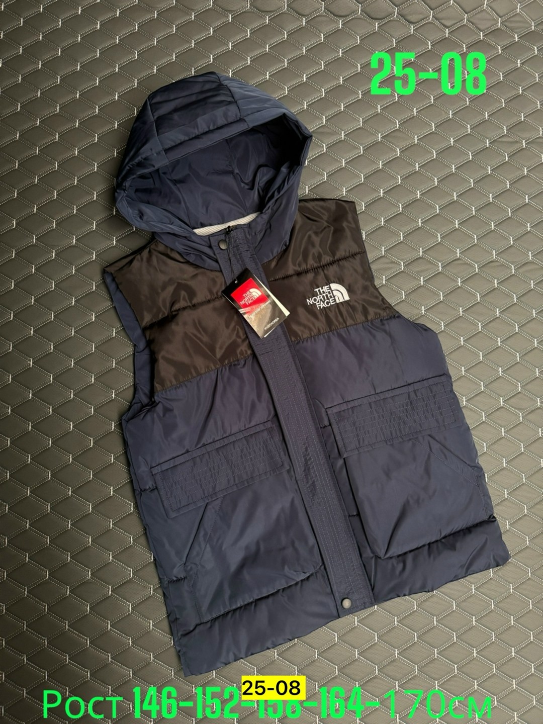 жилетка,жилет,жилетка детская,жилетка безрукавка,жилетка демисезонная