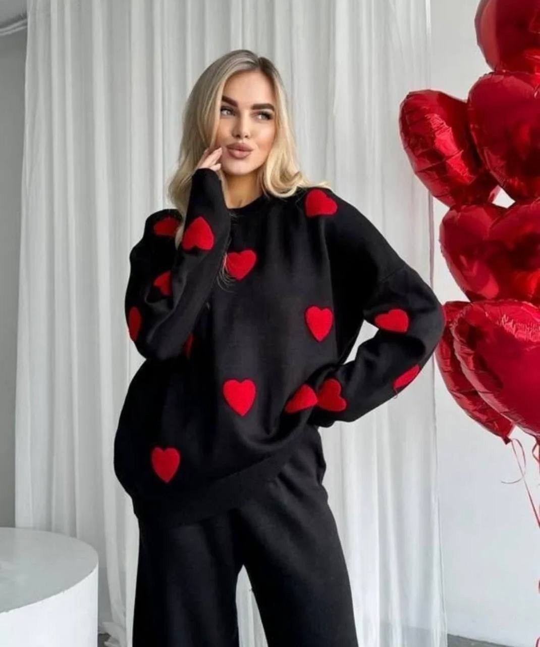 свитер с сердечками,джемпер с сердечками,кофта с сердцем,свитер женский сердце,свитера женские