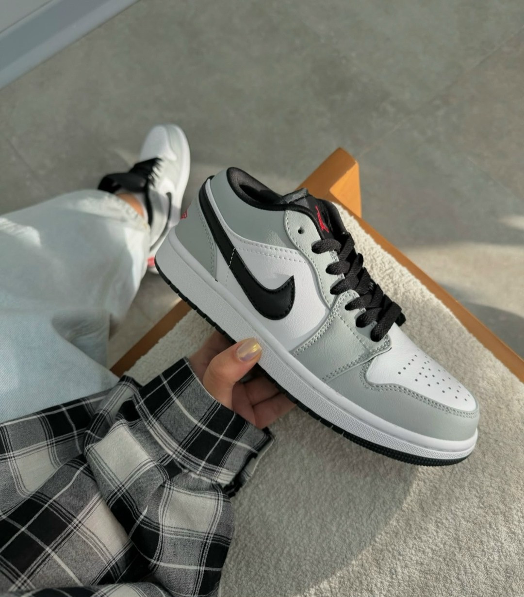 nike air jordan 1 low light smoke grey,кроссовки кожа,nike air jordan 1 low,air jordan 1 low gs light smoke grey, женская