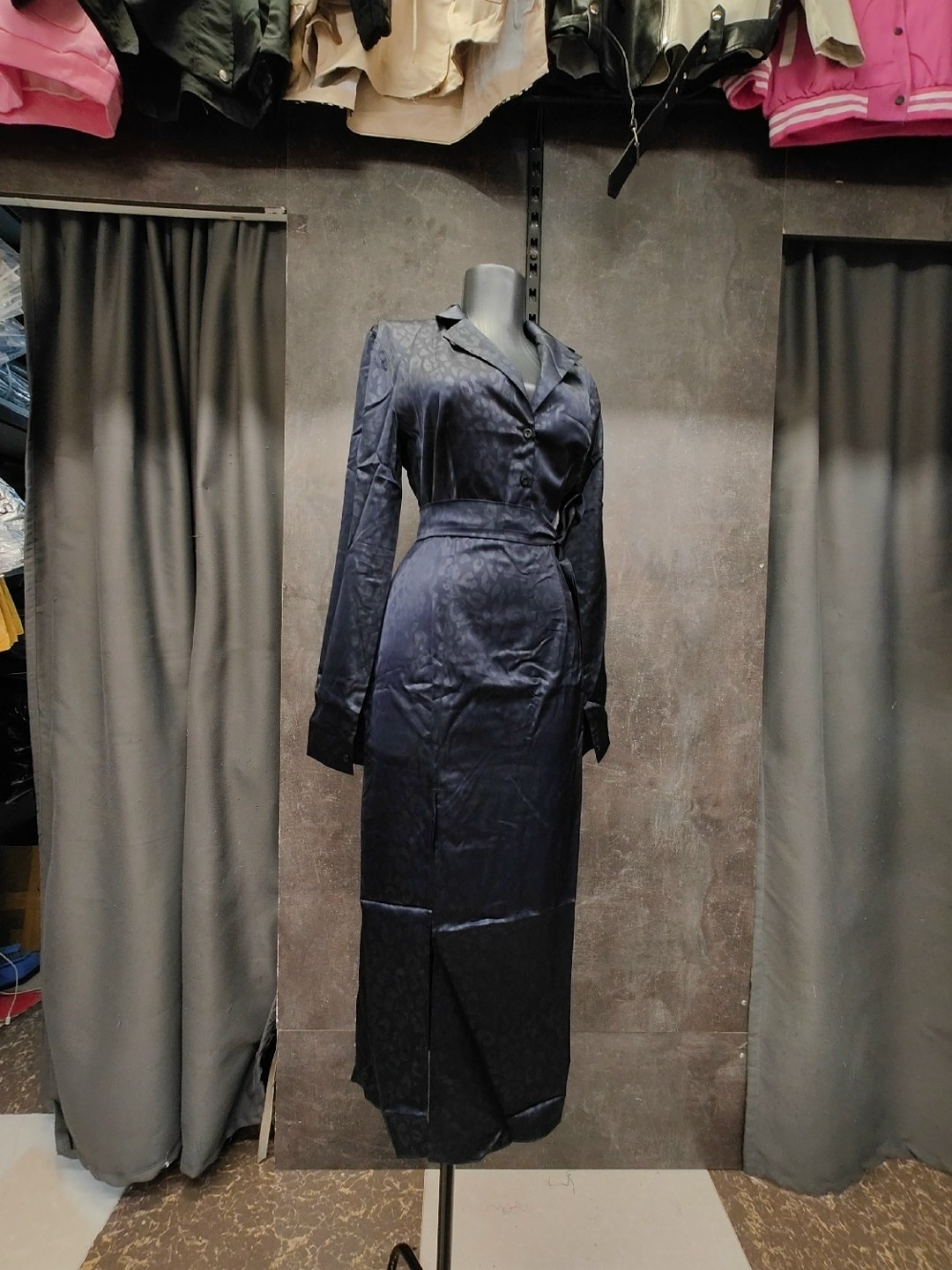 платье черное,кожаное платье,атласный халат,женский кожаный плащ,кожаные плащи