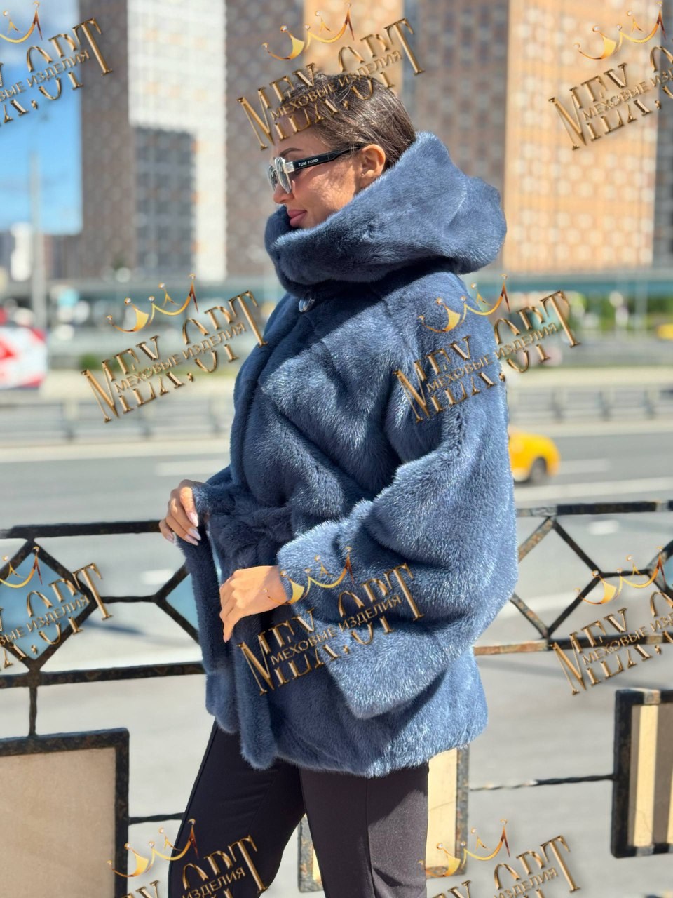 шубы норковые,шуба нафа голубая,голубая норковая шуба,полушубок с капюшоном,шубка