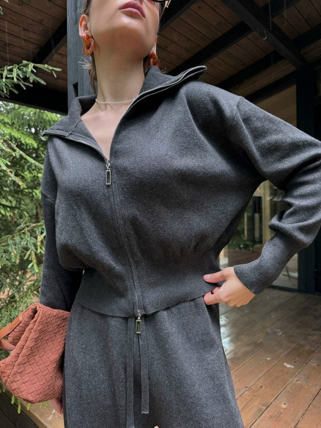 костюм повседневный,костюмы трикотажные,костюм женский серый,костюмы брючный