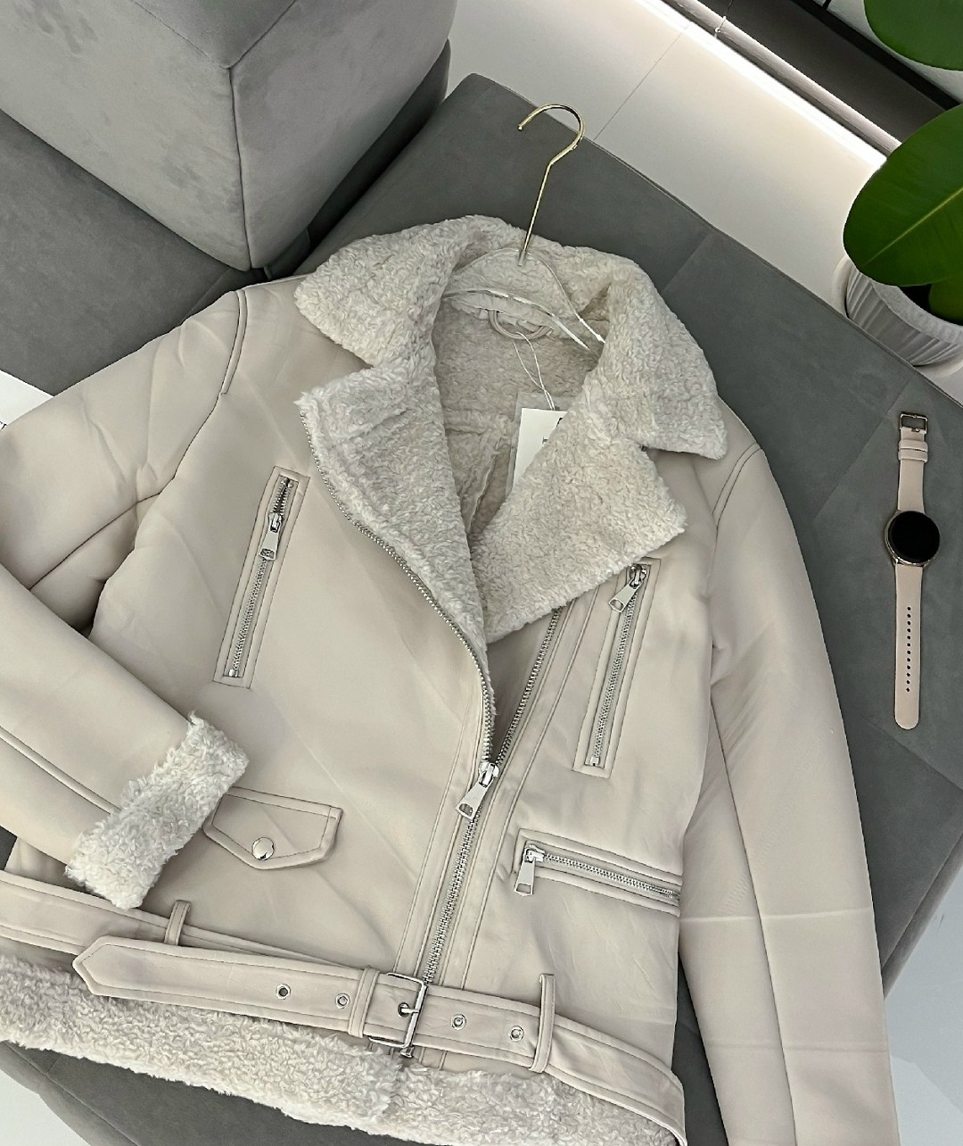 стильная дубленка,женская дублёнка,дубленка женская авиатор,бежевая дубленка,дубленка зимняя