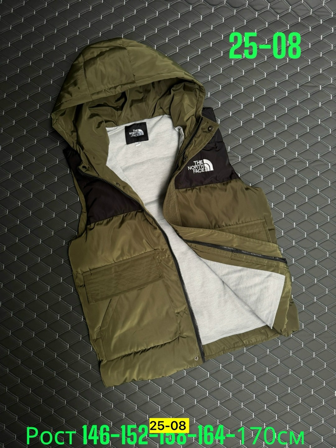 жилетка,жилет,жилетка детская,жилетка безрукавка,жилетка демисезонная