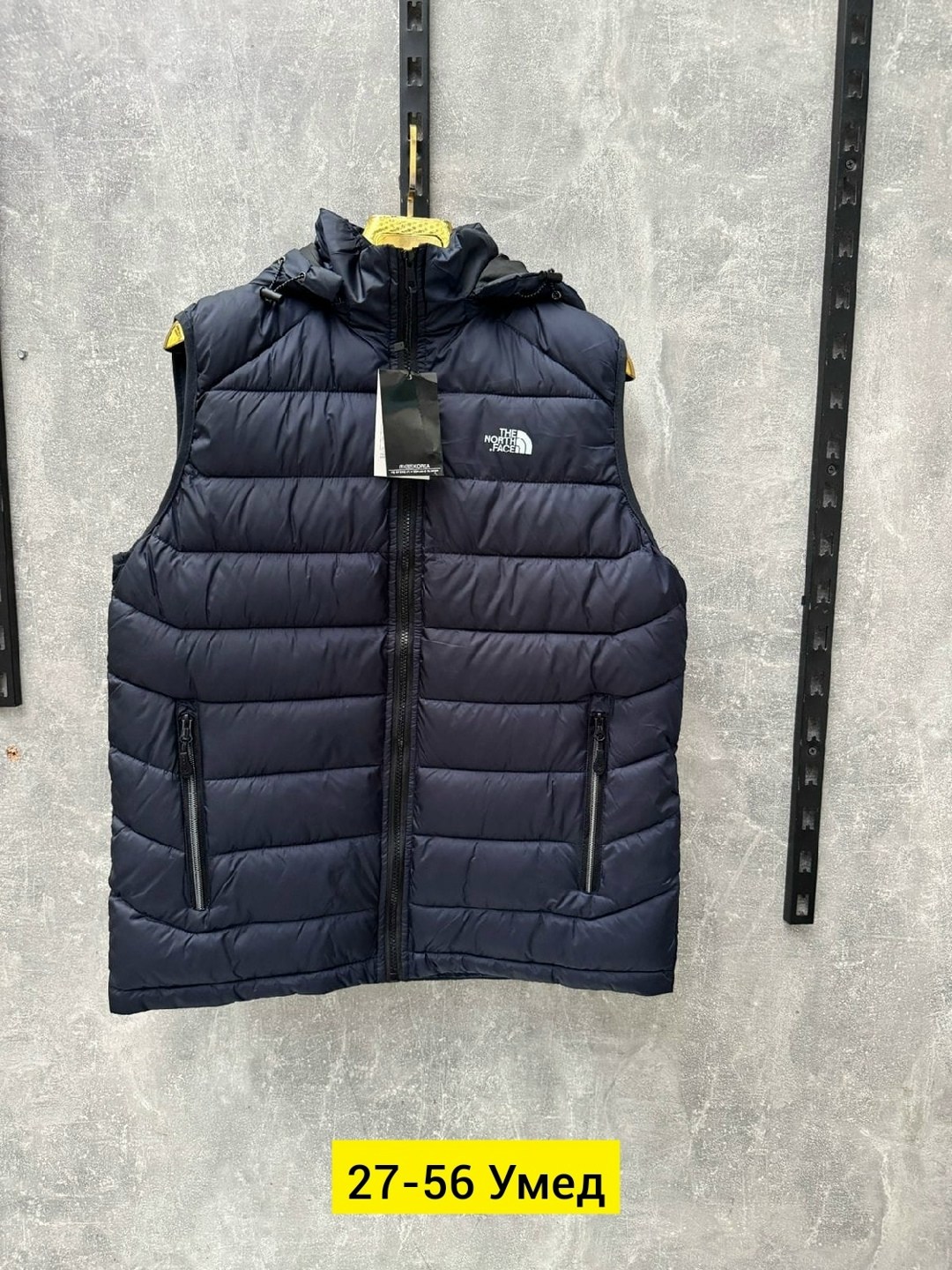 жилетка прада мужская,жилетка мужская,жилет мужской,мужской утепленный жилет,безрукавка мужская