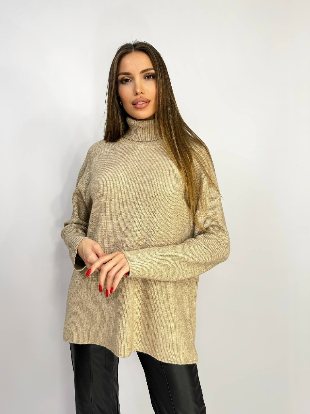 свитер удлиненная,свитера женские,удлиненный джемпер,свитер,зеленый свитер