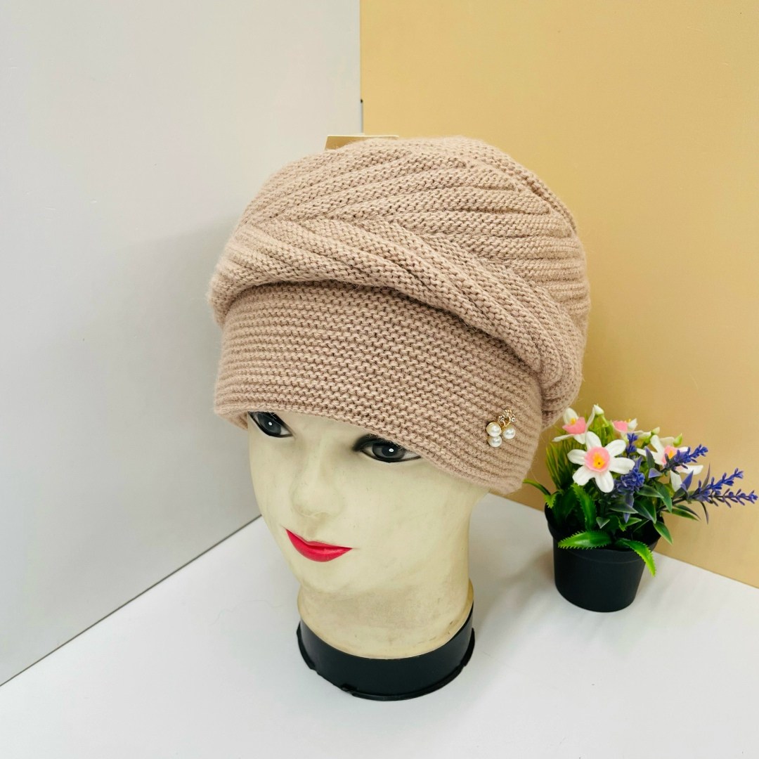 шапка женская вязаная,шапка женская,шапка для женщин,шапка вязаная,шапка зимняя женская