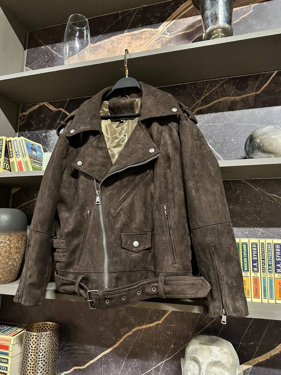 стильная куртка косуха,замшевая куртка,куртка косуха оверсайз,косуха замшевая куртка,косуха куртка