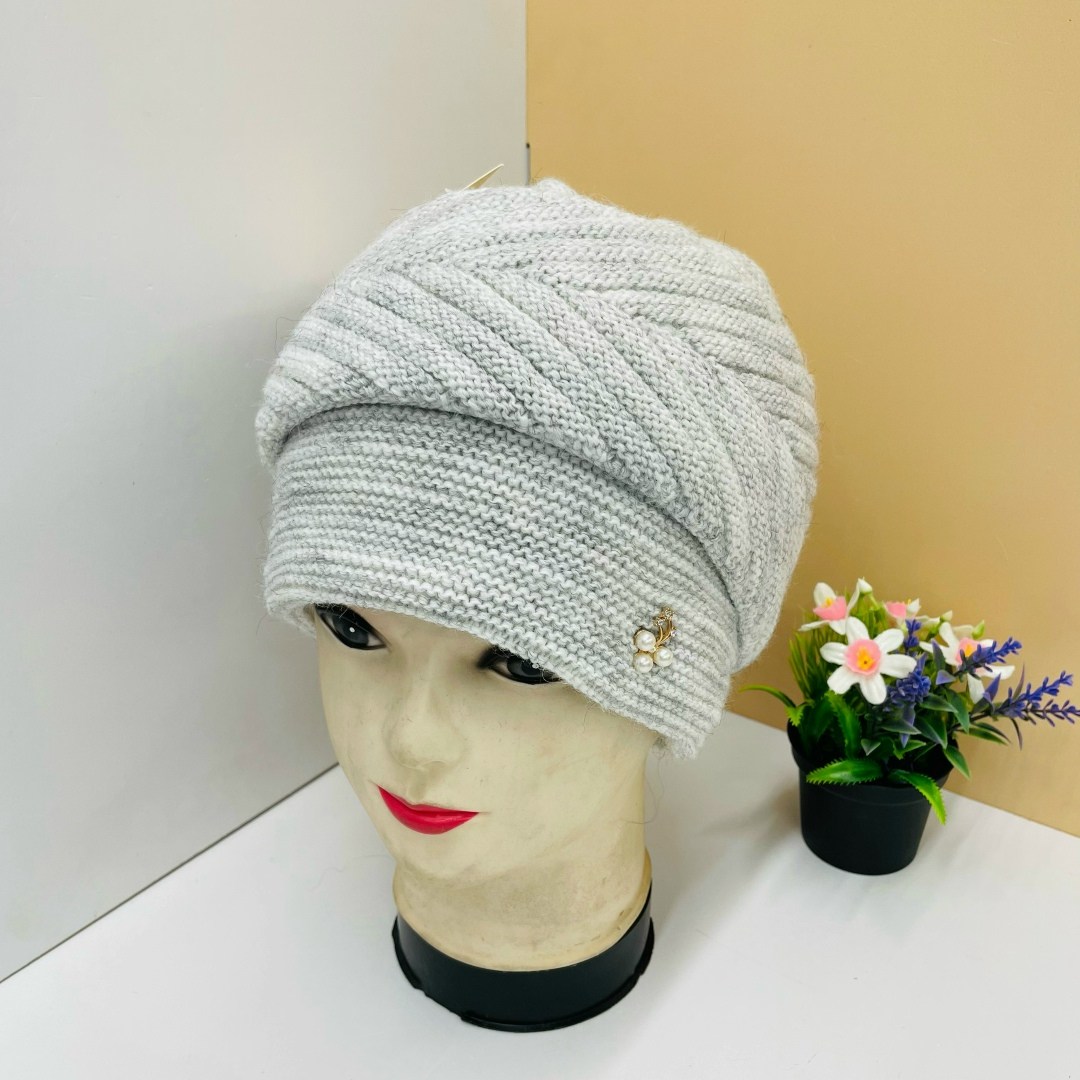 шапка женская вязаная,шапка женская,шапка для женщин,шапка вязаная,шапка зимняя женская