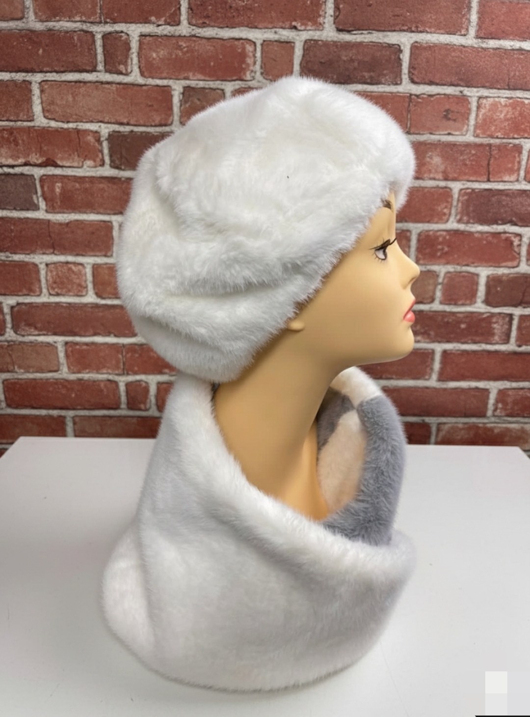 шапка меховая женская мутон,шапка меховая женская,мосмеха шапка женская из мутона,шапка из мутона,шапка меховая