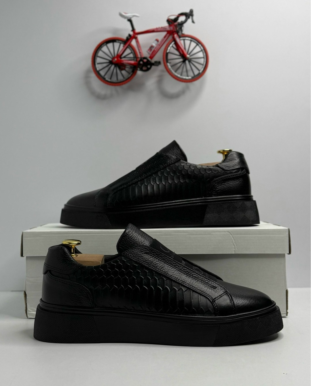 , мужская,слипоны кожаные мужские,кроссовка мужской,кроссовки брендовые