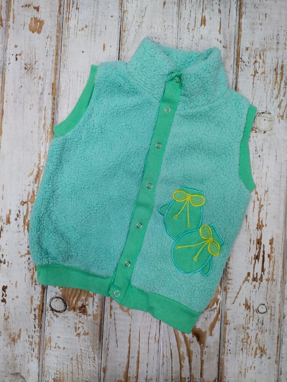 детский жилет,жилетка детская,безрукавка детская,жилет для малыша,жилетка из флиса детская