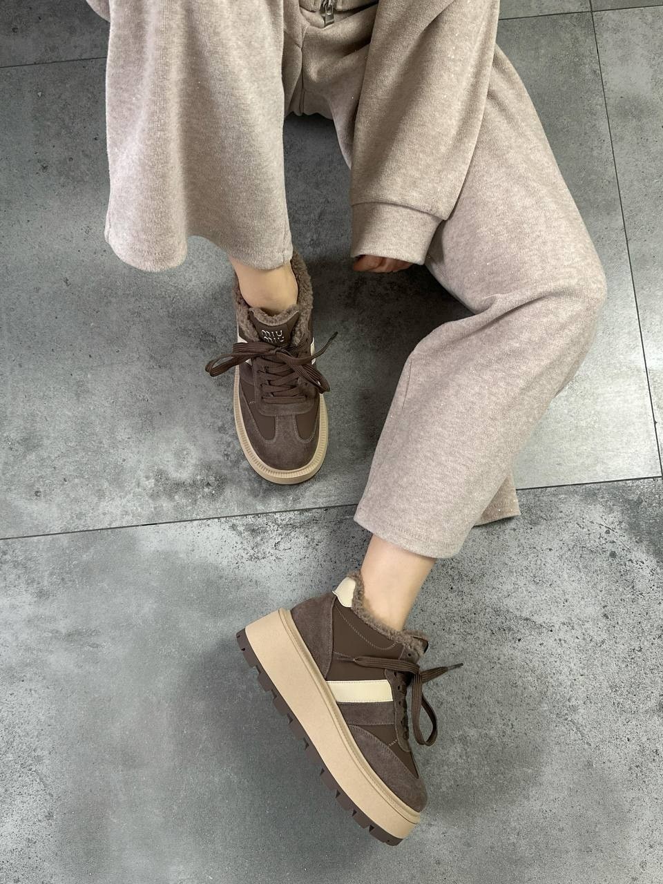 , женская,зимняя ,женские кроссовки,кроссовки зимнее