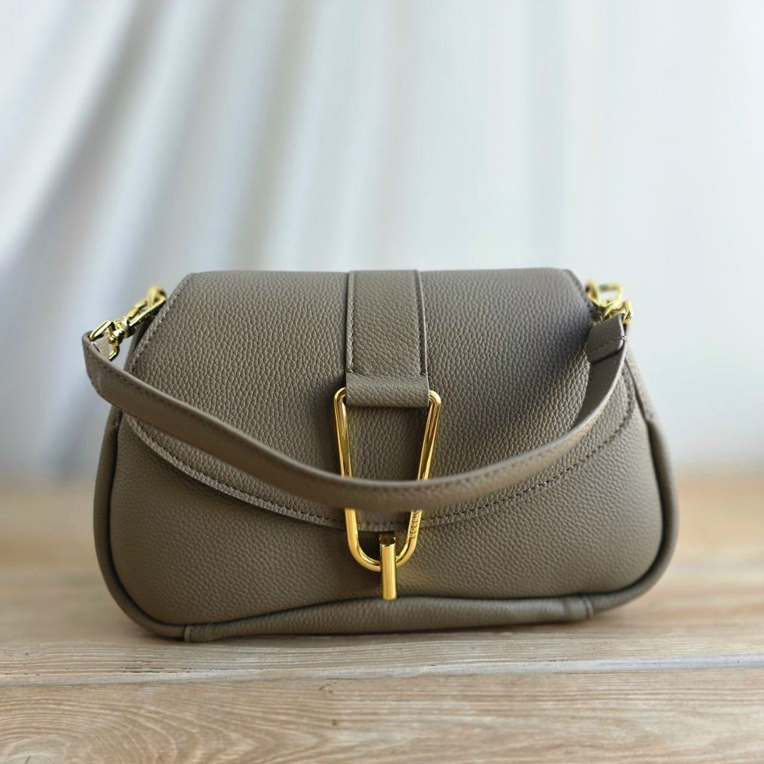 сумка coccinelle,сумка женская,женская сумка coccinelle,coccinelle сумка на плечо,сумка