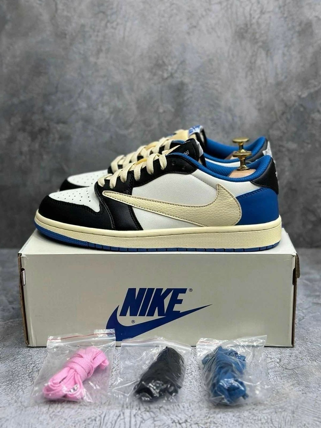 nike air jordan 1 low travis scott,air jordan 1 low travis scott,nike air jordan 1 low travis scott x fragment,nike air jordan 1 low x travis scott,nike air jordan 1 low