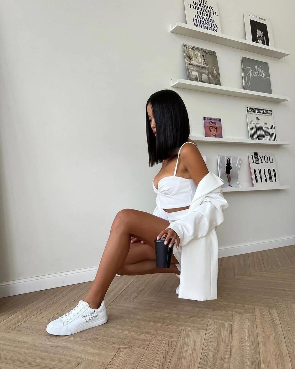 костюм юбка и пиджак,костюм двойка пиджак и юбка,пиджак юбка,женские костюмы с юбкой,белый костюм с юбкой