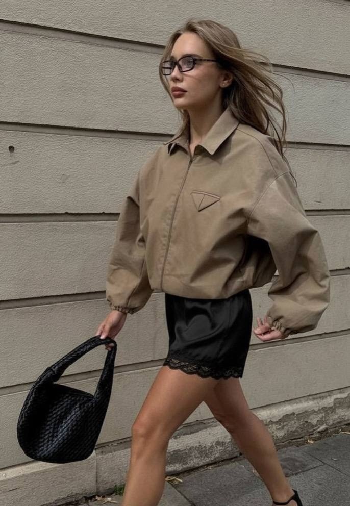 шорты кожаные,шорты женские,шелковые шорты,шорты модные,шорты стильные