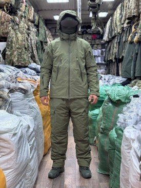 Костюм