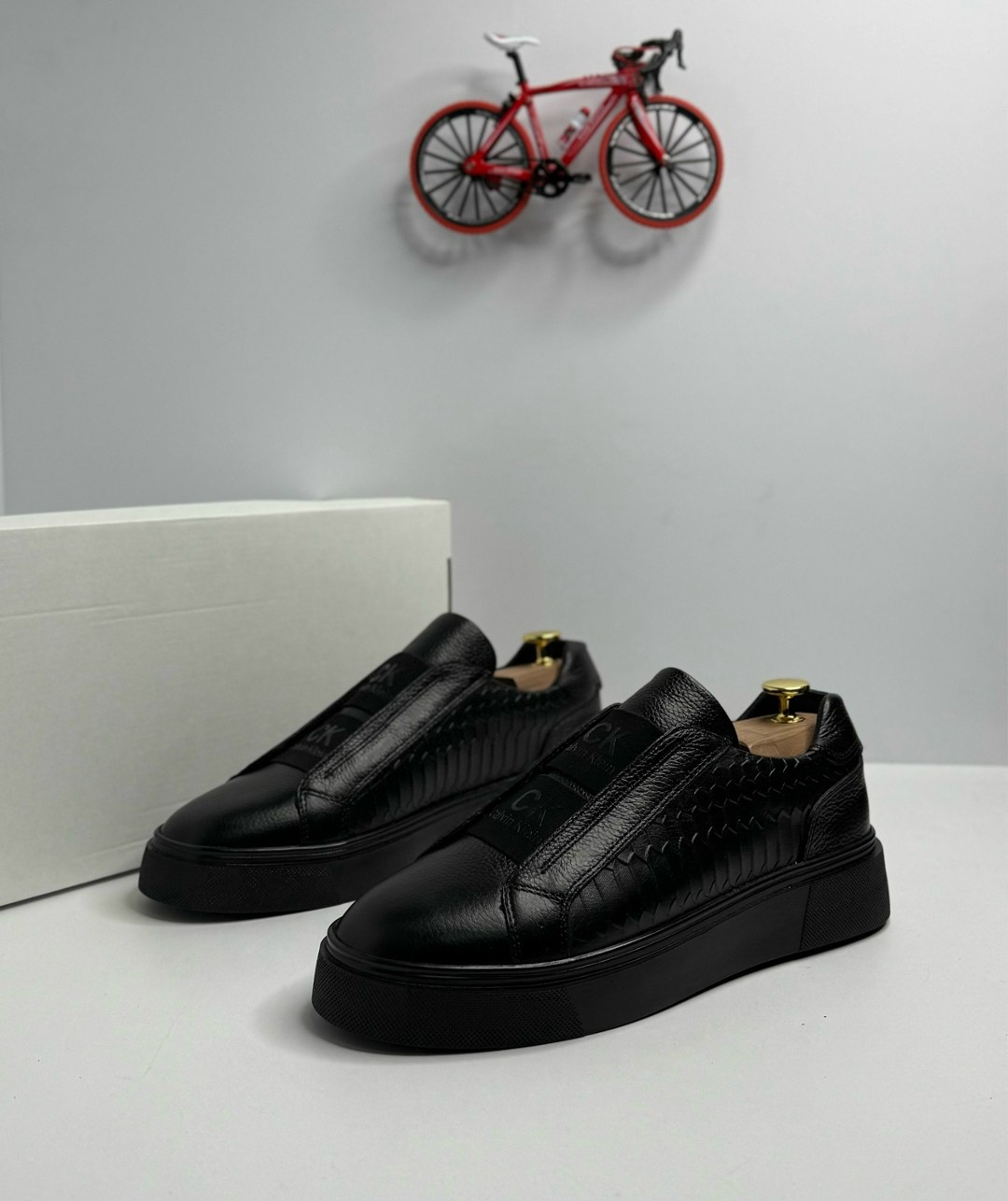 , мужская,слипоны кожаные мужские,кроссовка мужской,кроссовки брендовые