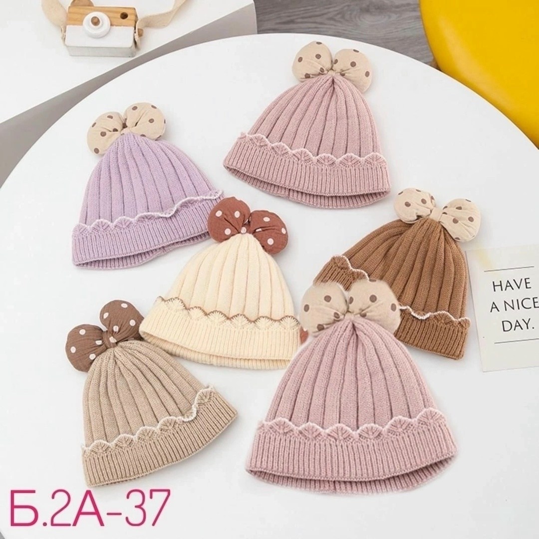 шапка для девочек,детская шапочка,шапка вязаная для девочек,шапка детская вязаная,шапка с декором