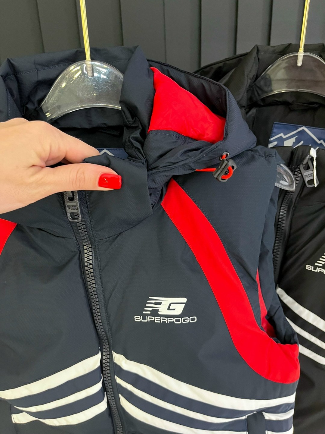 теплый жилет,жилет мужская с капюшоном,жилетка барбери мужская,жилет повседневный,жилет