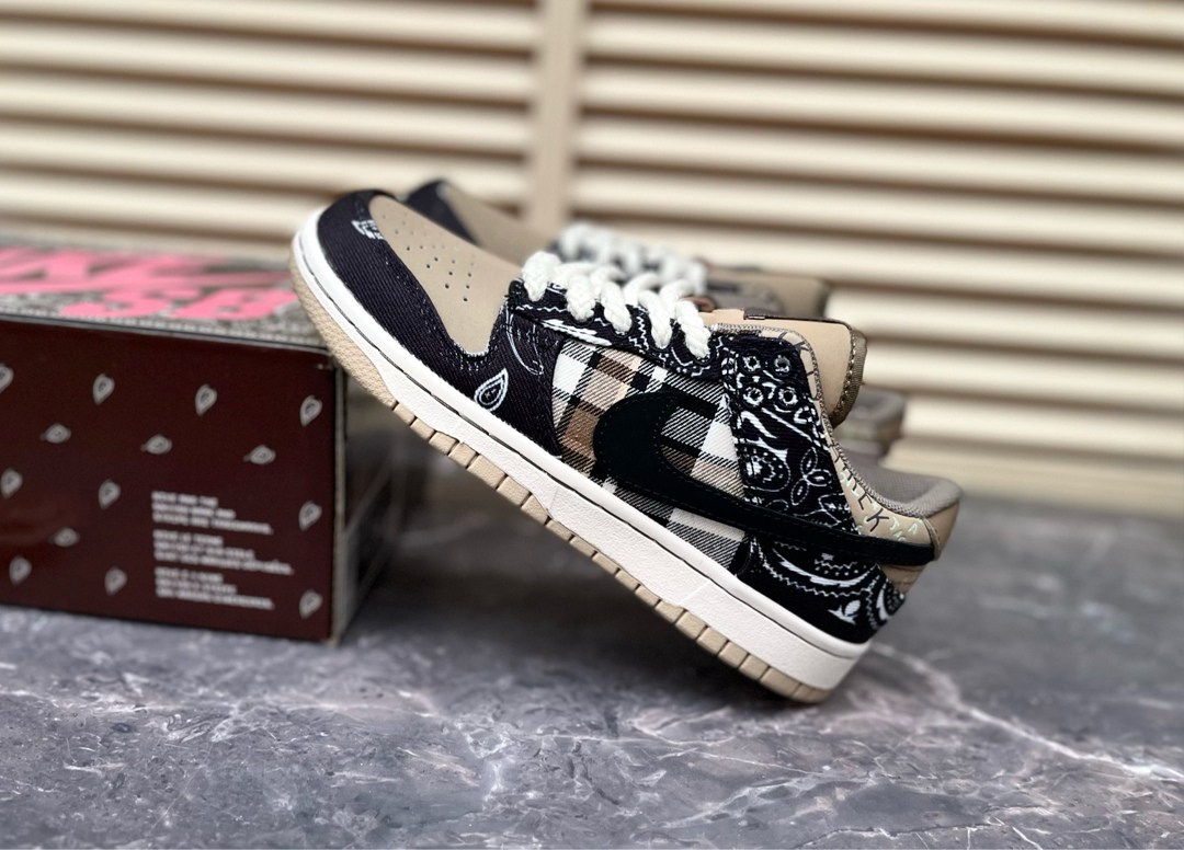кроссовки nike sb dunk low travis scott,nike sb dunk low x travis scott,travis scott nike sb dunk low,кроссовки,кроссовки nike sb dunk low x travis scott