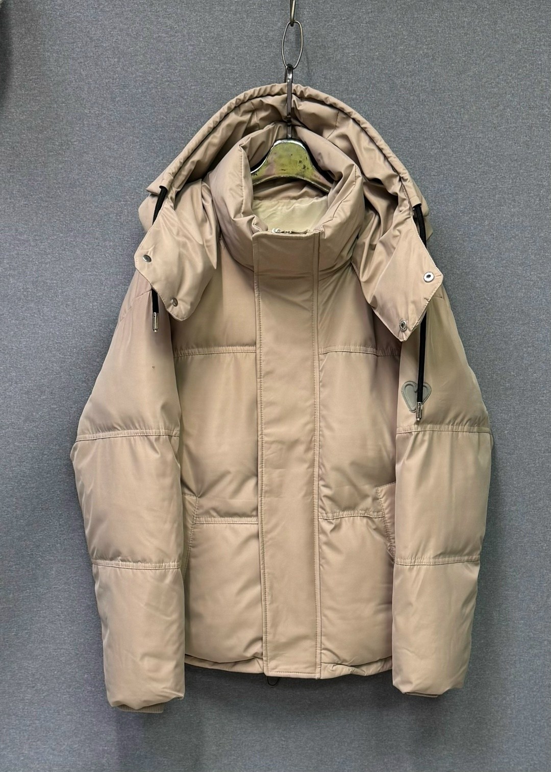 куртка пуховик,пуховик,зимние куртки,женские пуховики,пуховик prada