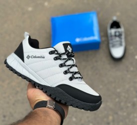 Кроссовки