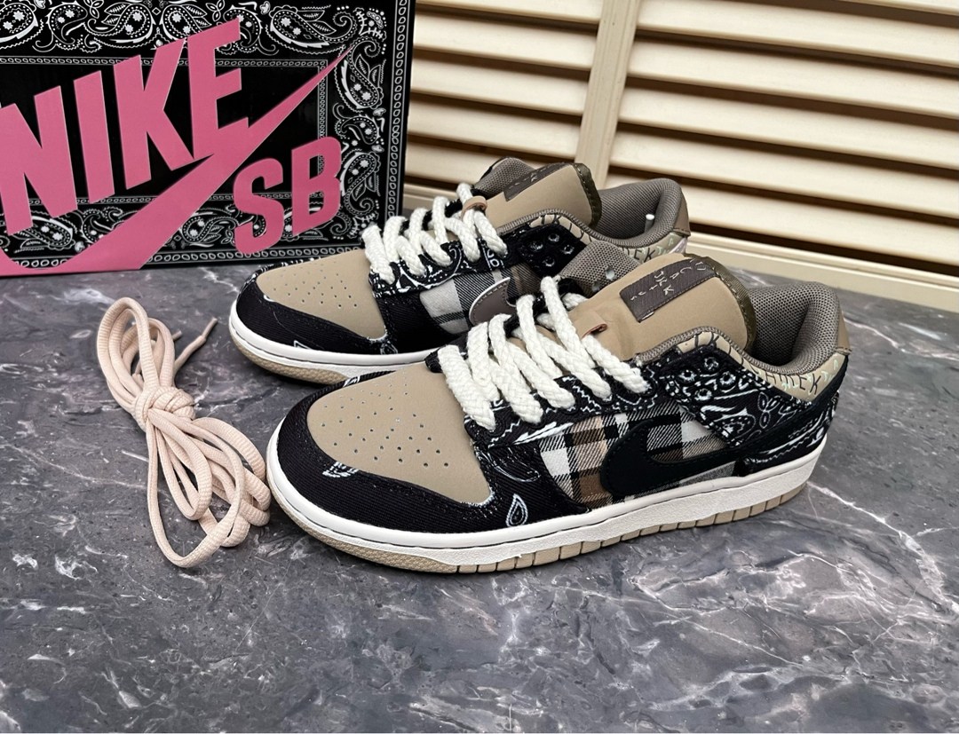 кроссовки nike sb dunk low travis scott,nike sb dunk low x travis scott,travis scott nike sb dunk low,кроссовки,кроссовки nike sb dunk low x travis scott