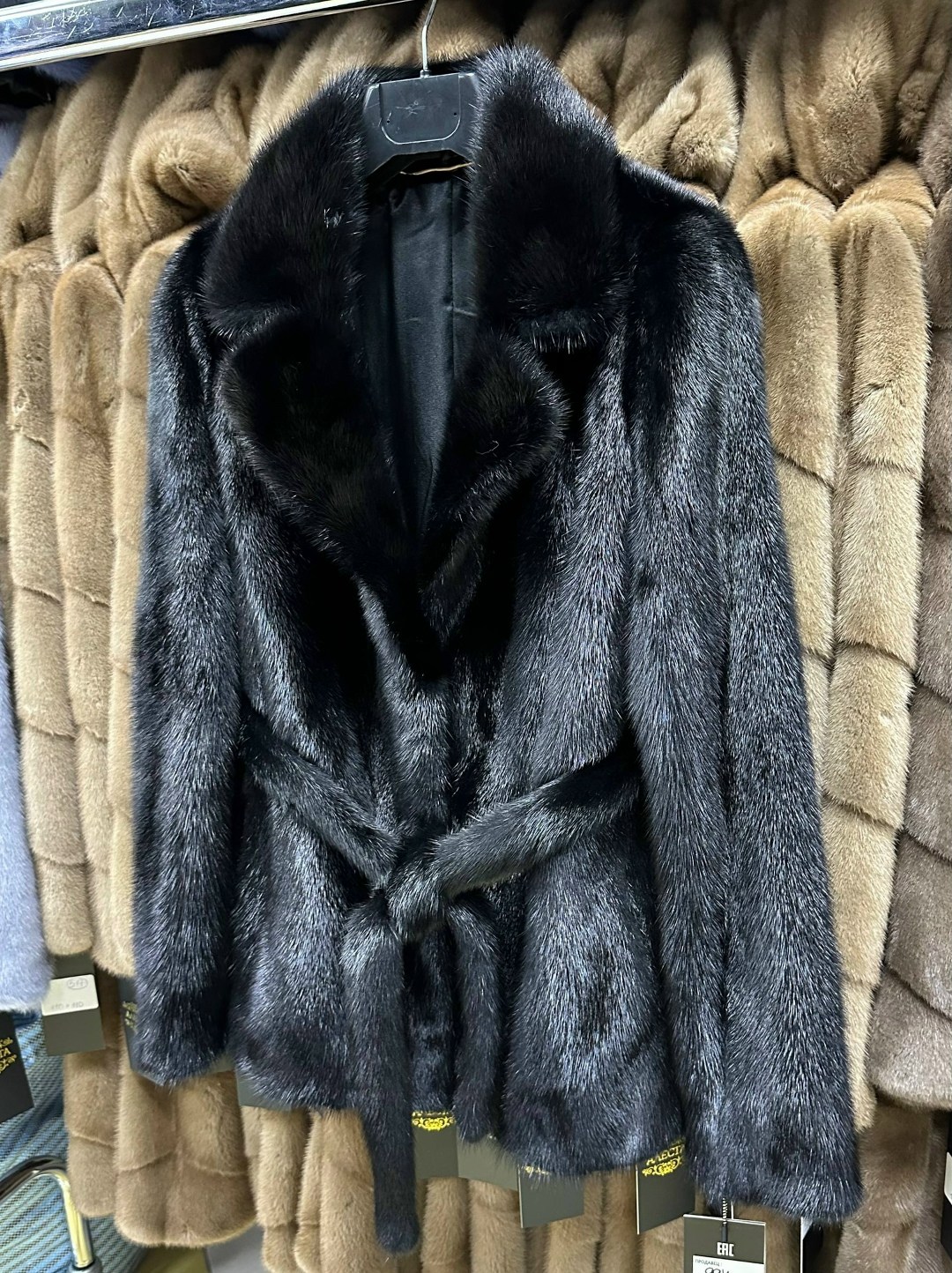 шубы норковые,шуба норка,шуба из норки,шуба норковая с капюшоном,норковая шуба автоледи