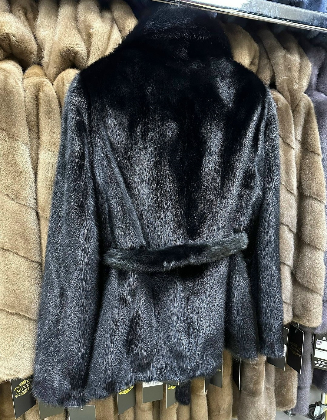 шубы норковые,шуба норка,шуба из норки,шуба норковая с капюшоном,норковая шуба автоледи