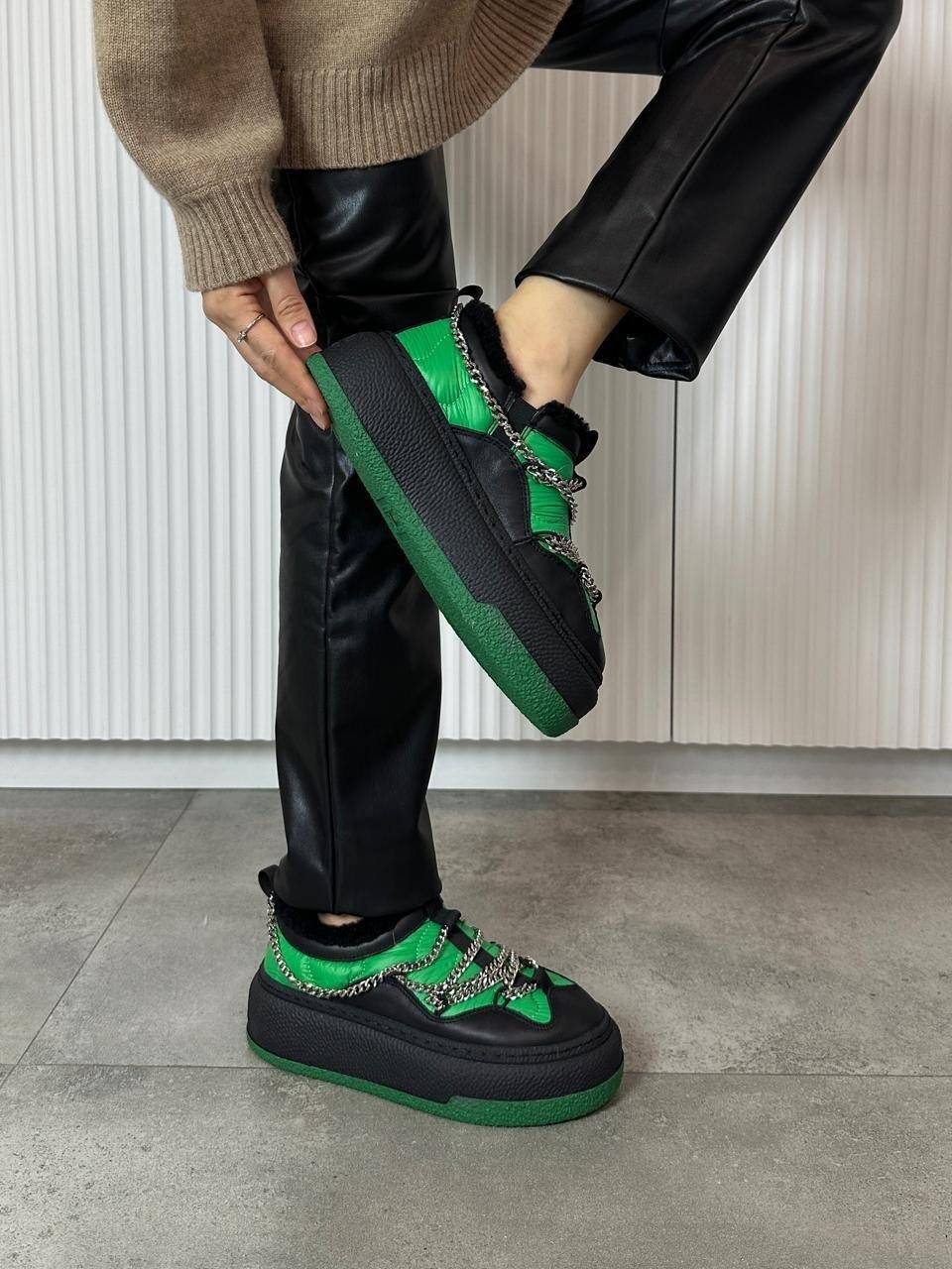 обувь,серебряные кроссовки женские,серебряные кроссовки,крутые серебристые кроссовки,обувь женская