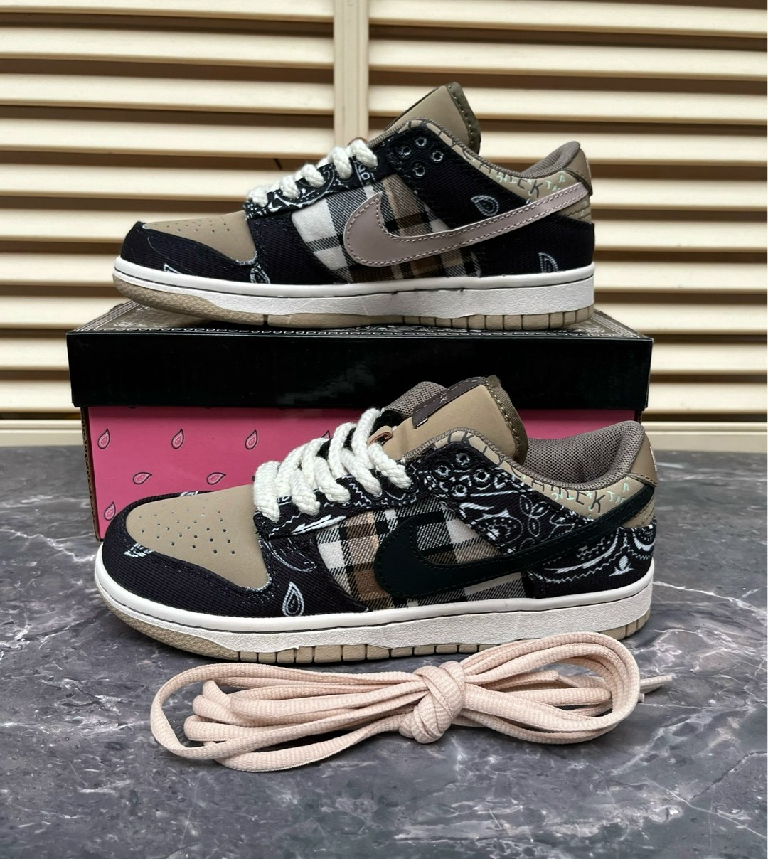 кроссовки nike sb dunk low travis scott,nike sb dunk low x travis scott,travis scott nike sb dunk low,кроссовки,кроссовки nike sb dunk low x travis scott