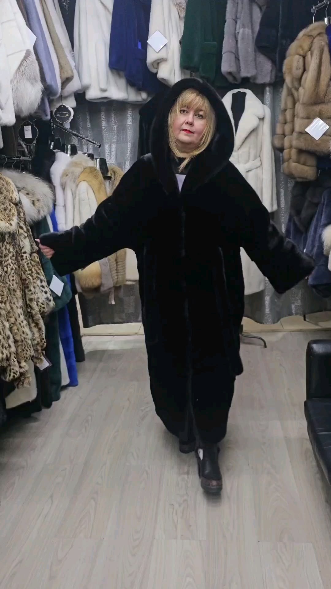 шуба норковая,шуба из норки,шуба из норки с капюшоном,шуба норка,шуба с капюшоном