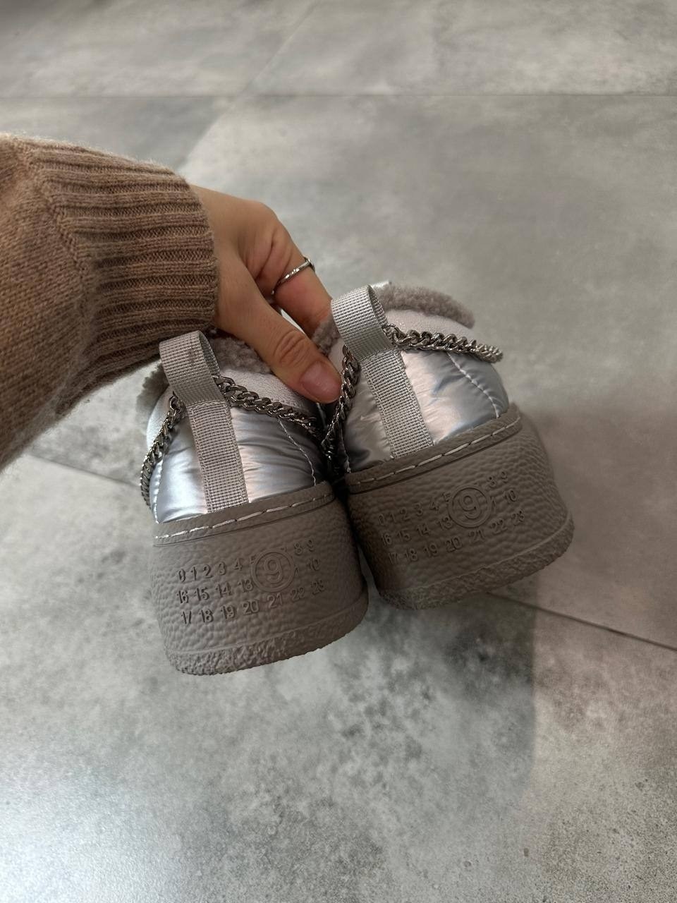 обувь,серебряные кроссовки женские,серебряные кроссовки,крутые серебристые кроссовки,обувь женская