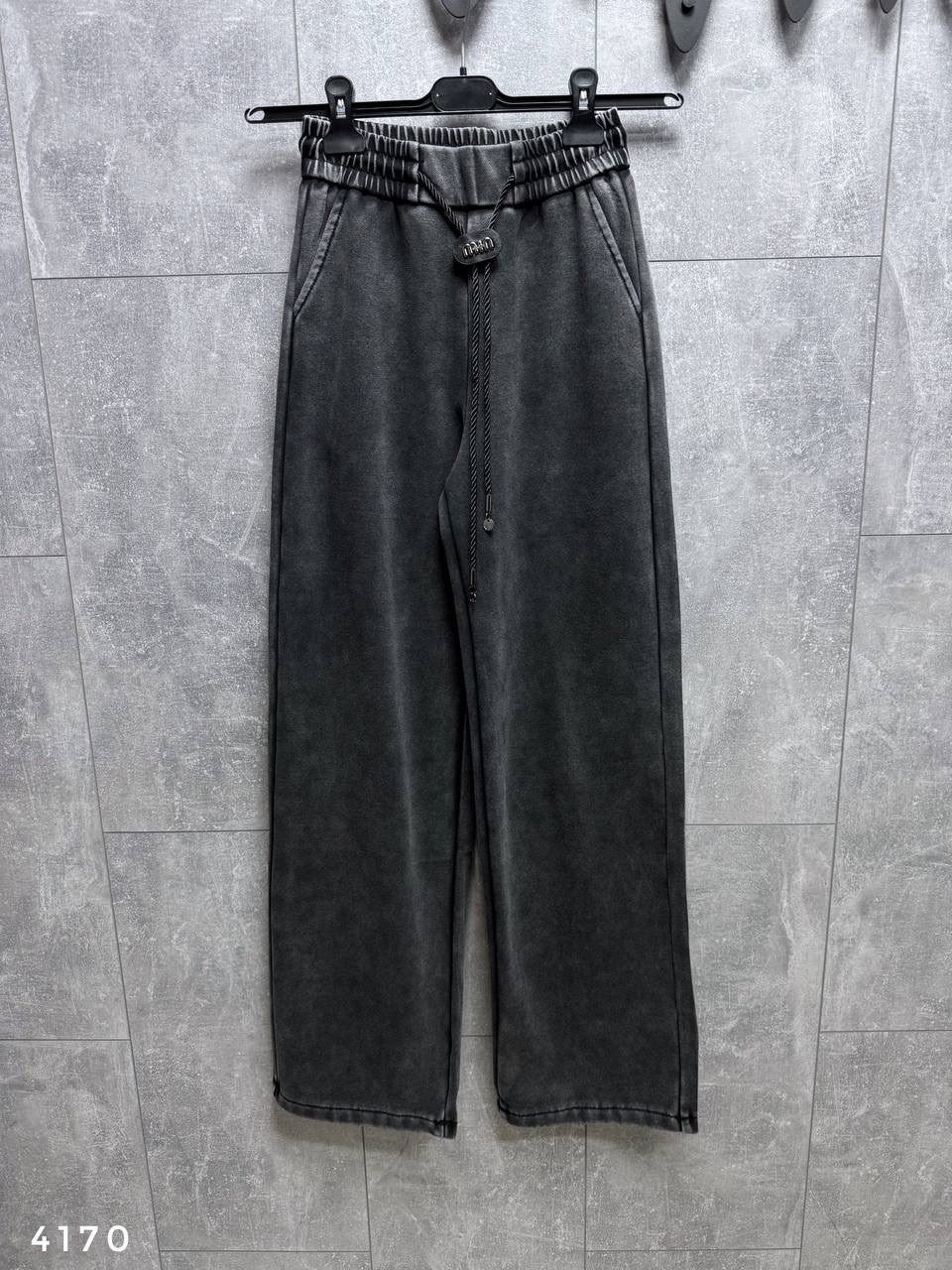 брюки джинсы,штаны джинсы,одежда джинсы,широкие брюки