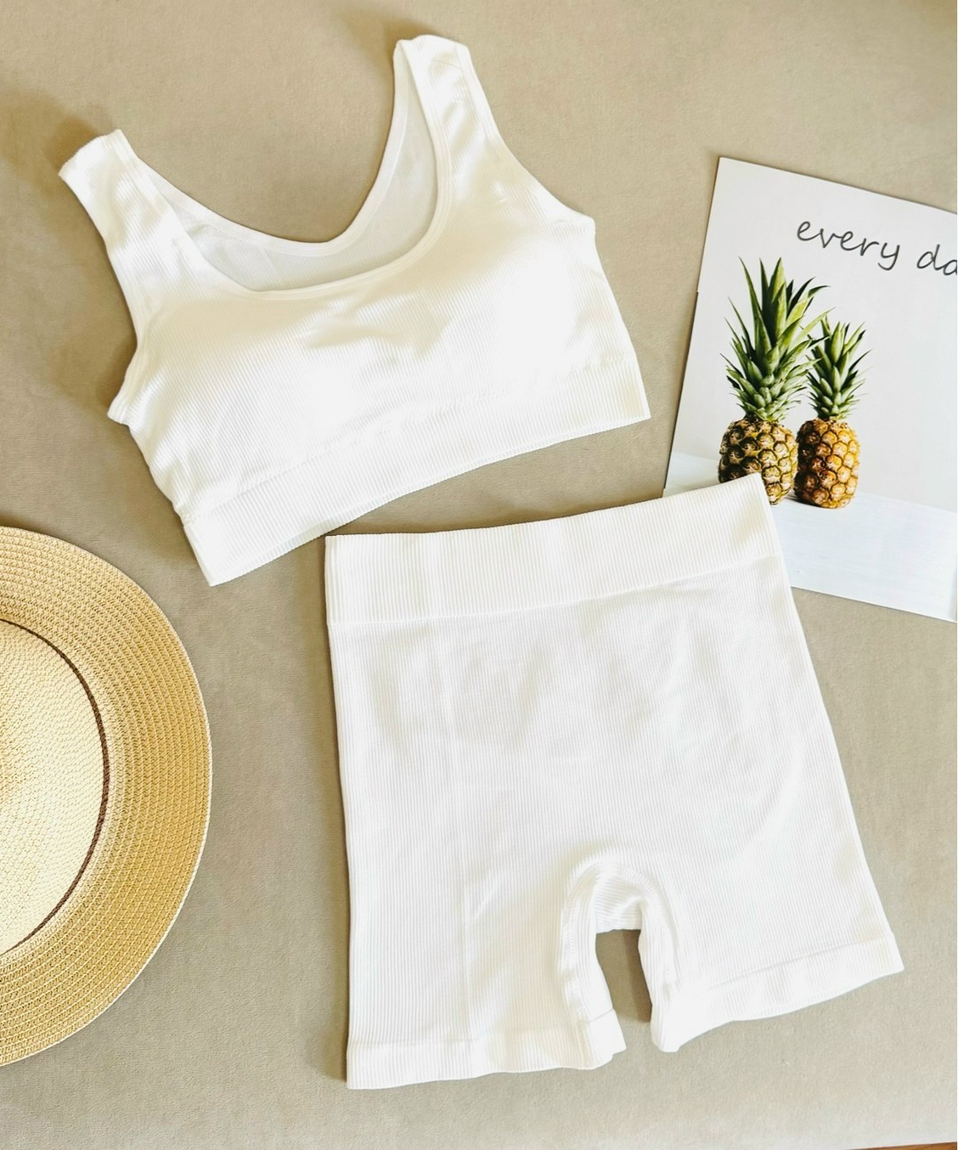 женские нижнее белье,белье нижнее спортивное комплект,комплект женских,спортивные шорты,комплект спортивный