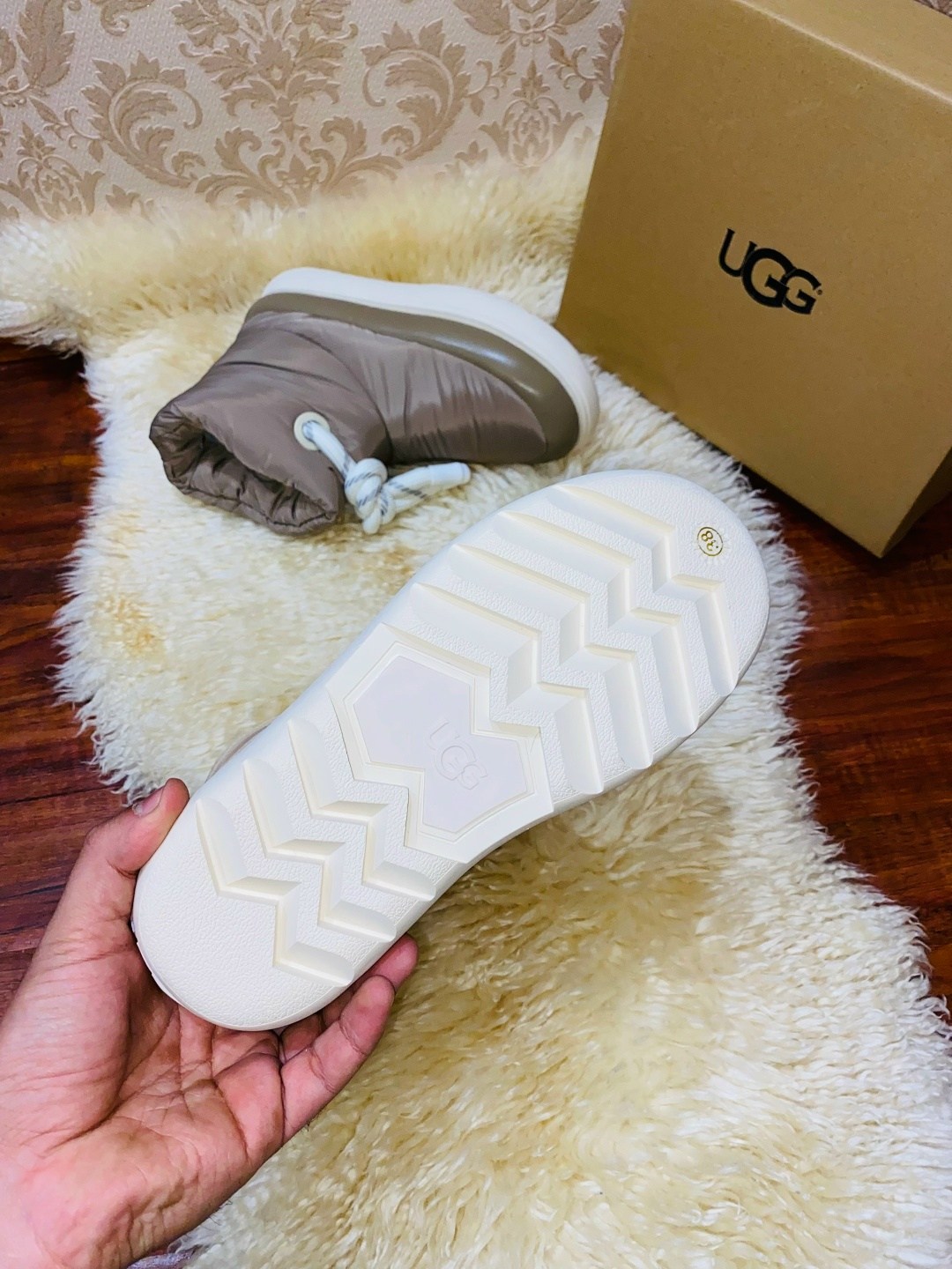 ,женские угги,дутики женские,прада дутики женские зимние,дутики угги