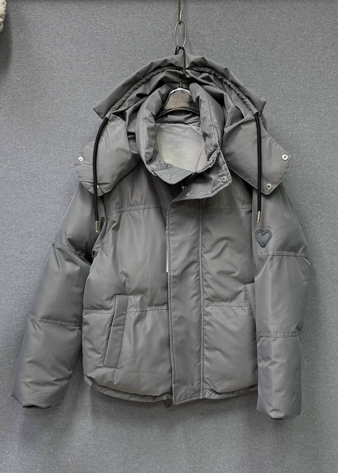 куртка пуховик,пуховик,зимние куртки,женские пуховики,пуховик prada