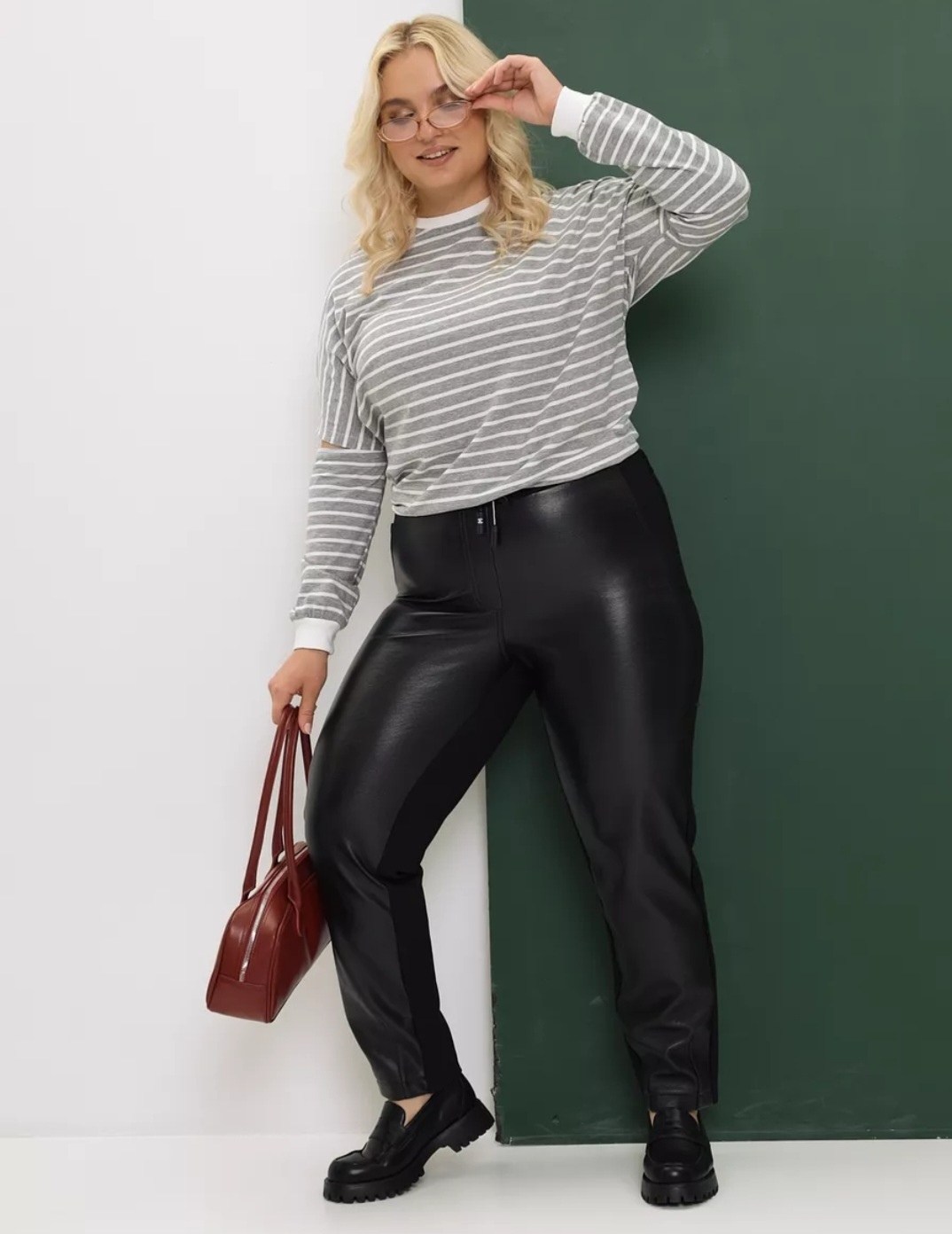 брюки зауженные,брюки женские,женские кожаные брюки,брюки из экокожи,одежда брюки