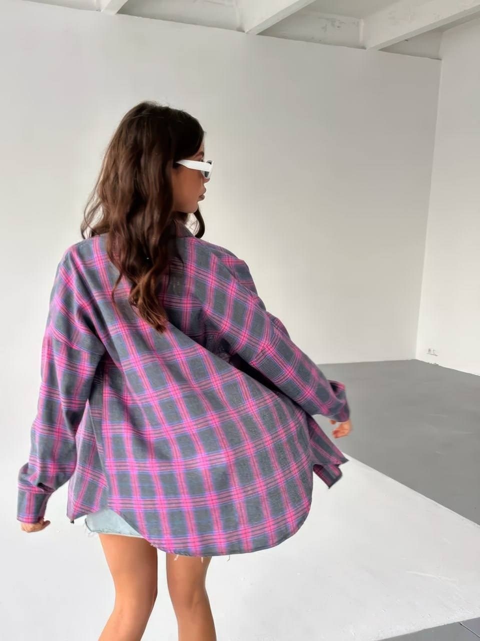 рубашка женская в клетку оверсайз,рубашка в клетку женская,базовая оверсайз рубашка,рубашка в клетку оверсайз удлиненная,рубашка в клетку