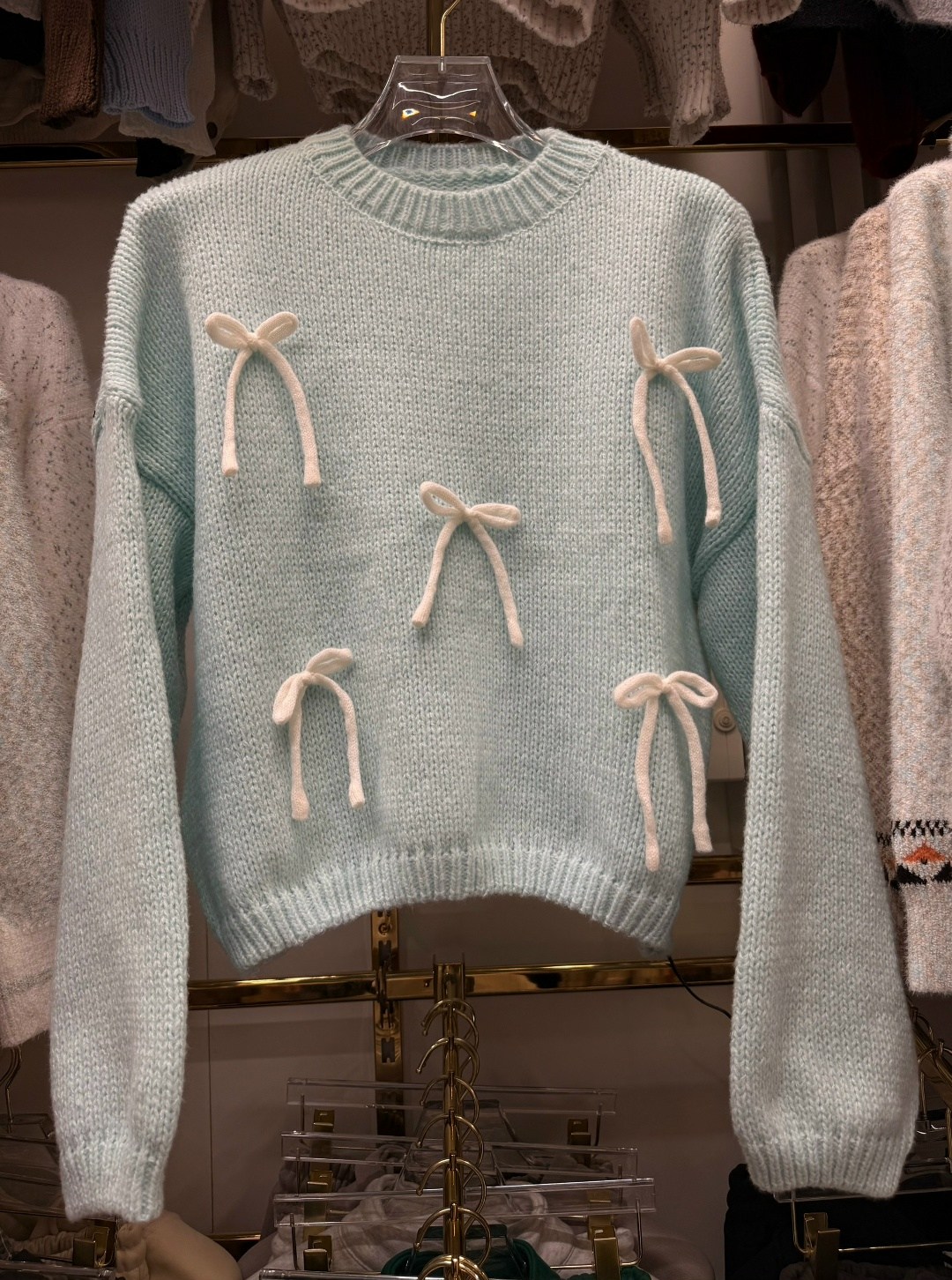 вязаные свитера женские,вязаные свитера,стильный свитер,свитер с бантиками,свитера женские