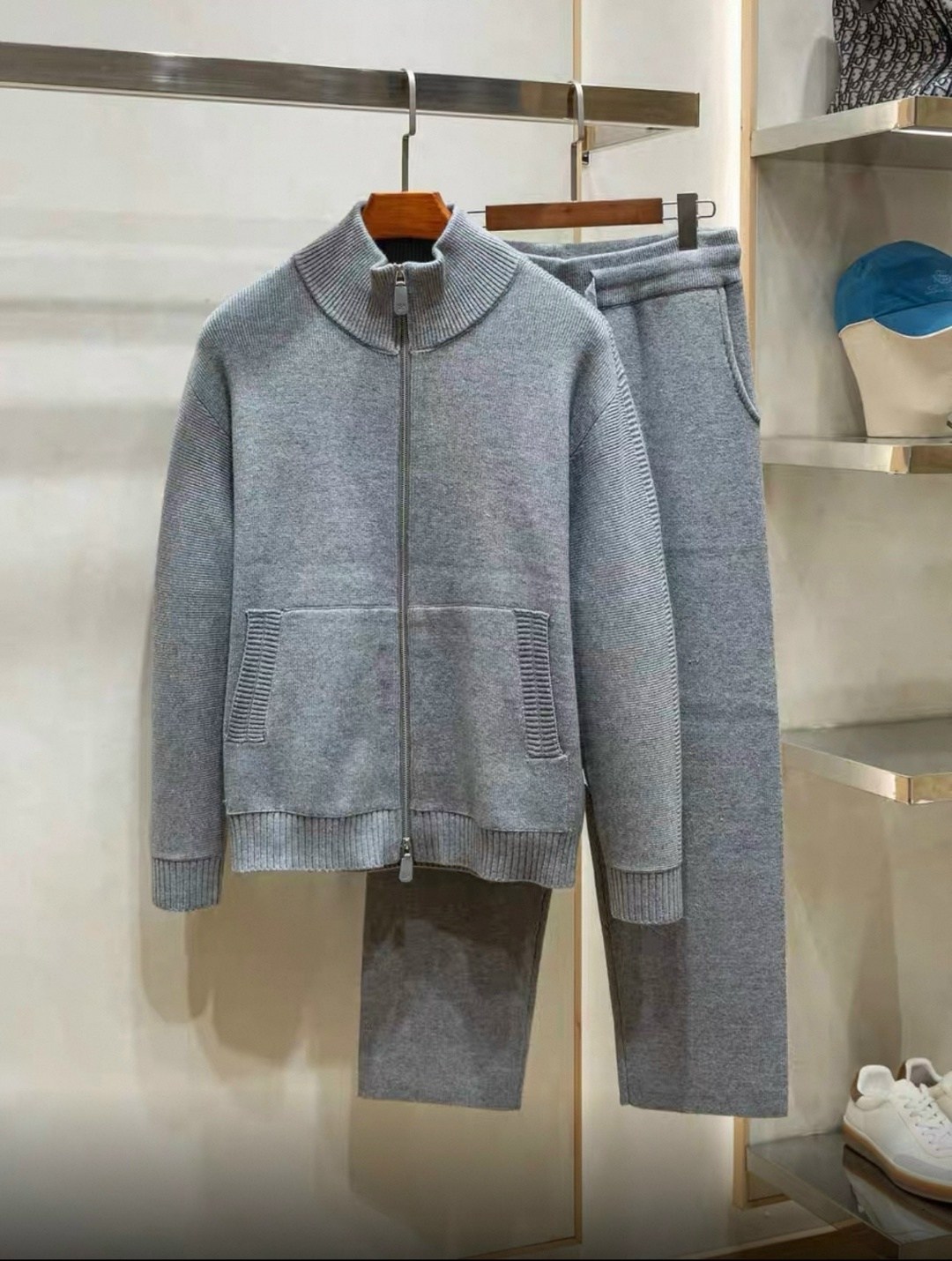 спортивный костюм brunello cucinelli,костюм brunello cucinelli,спортивный костюм loro piana,костюм loro piana,вязаные костюмы