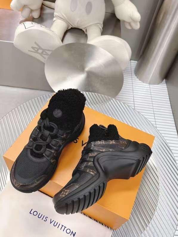 кроссовки louis vuitton,кроссовки женские louis vuitton,кроссовки lv,кроссовки луи виттон женские,кроссовки луи виттон