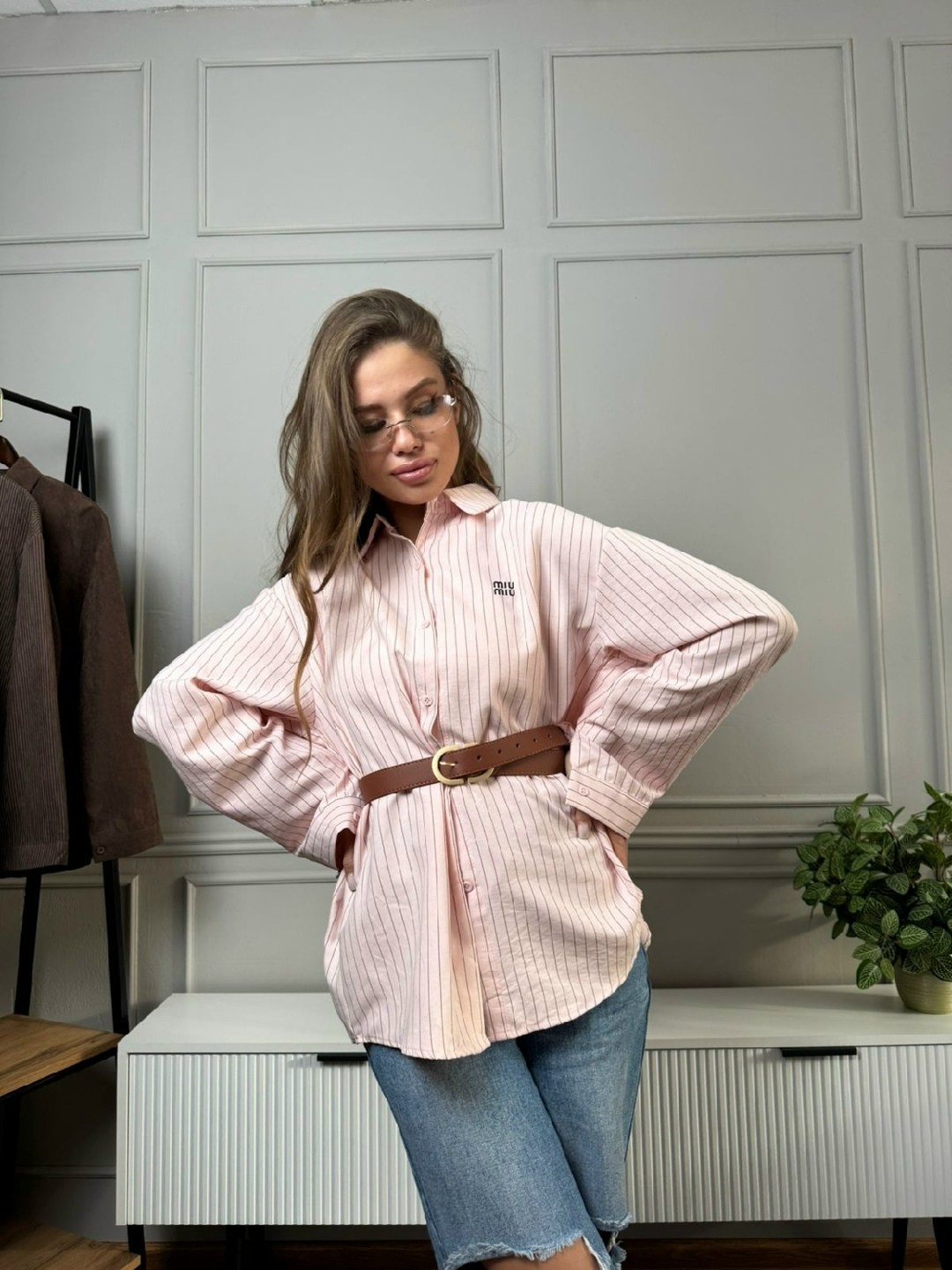 стильная блуза,блузка бежевая,бежевая рубашка,женские костюмы