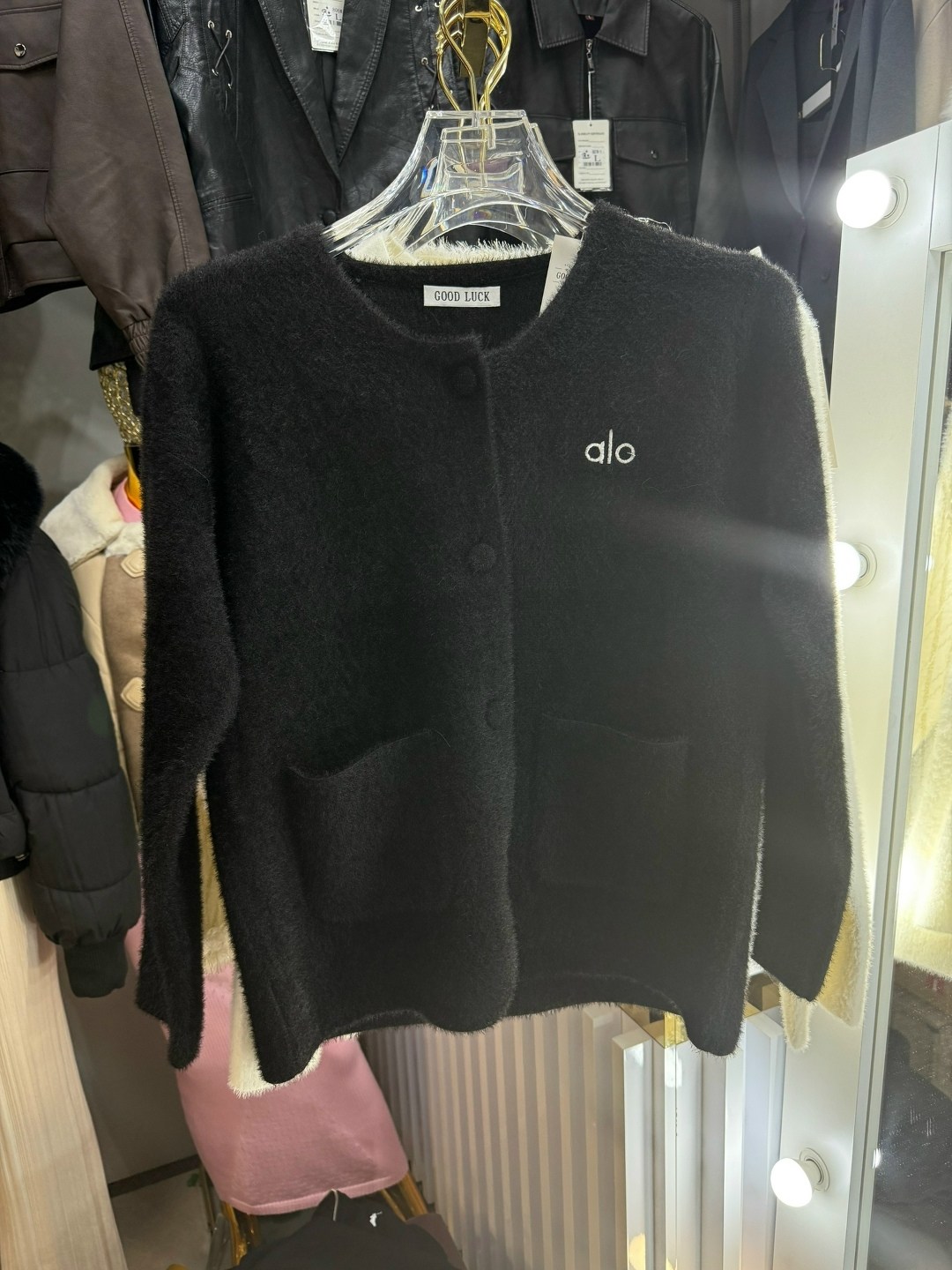 кардиган,вязаный женский кардиган,вязаные кардиганы,кардиган женский,кардиган белый