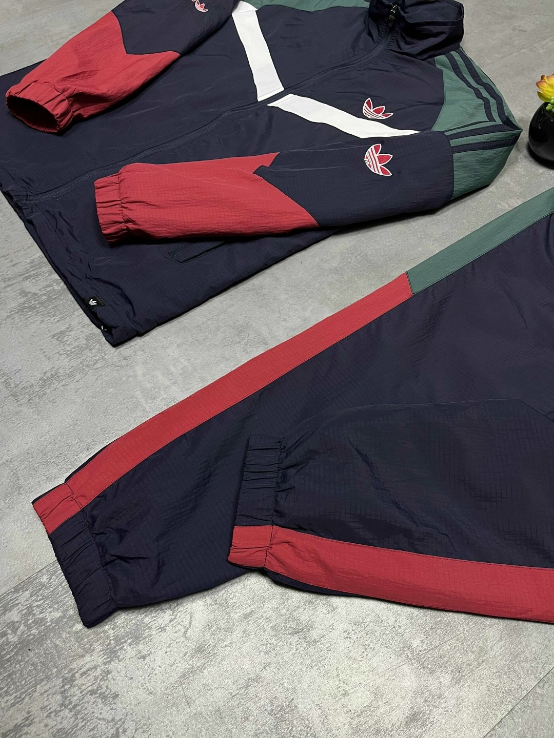 спортивный костюм adidas,костюм adidas 90 х,спортивные костюмы мужские,спортивный костюм adidas originals,спортивный костюм мужской adidas